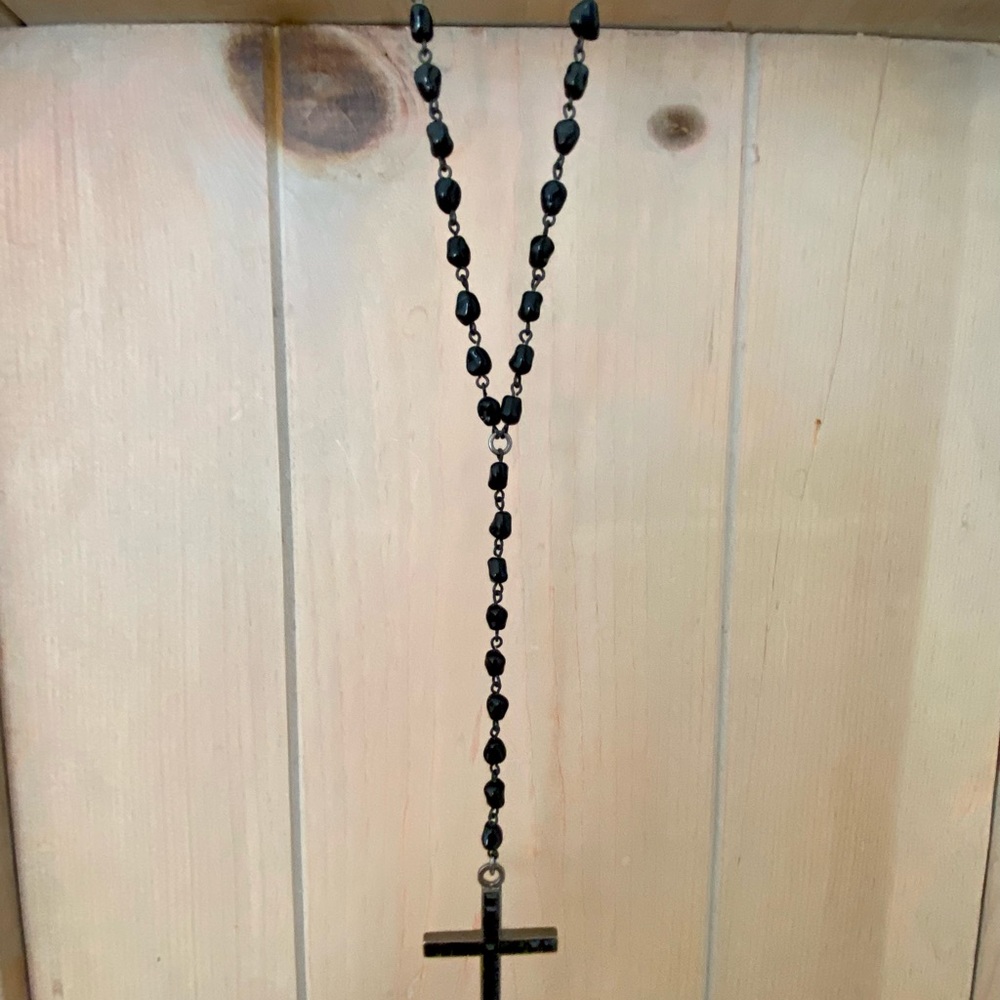 NWOT AGATHA UNWORN BLACK JET BEAD ROSARY NECKLACE